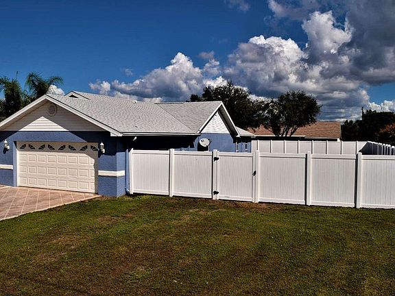 3rd image of 200 Anna Maria Way NE
