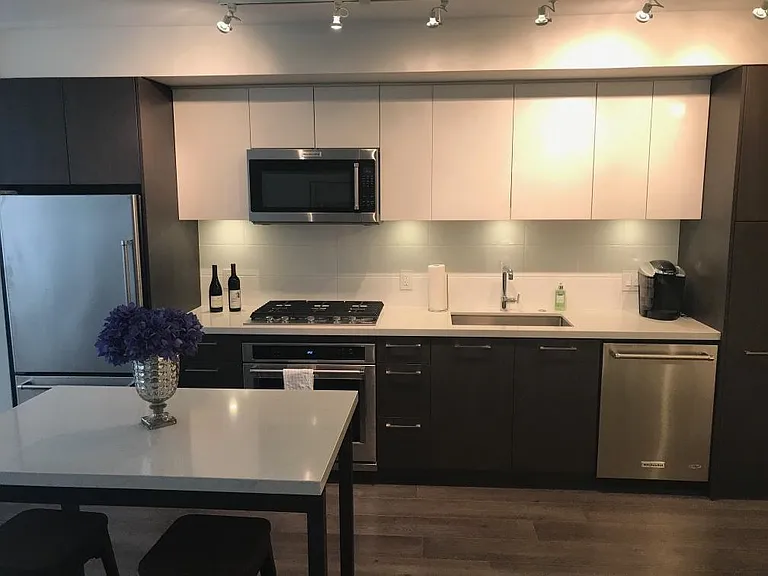 384 E 1st Ave #404 — Photo 6
