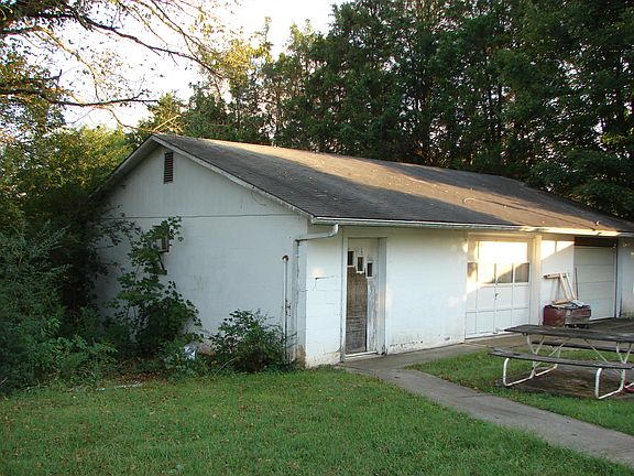 3rd image of 7642 Old Maynardville Pike