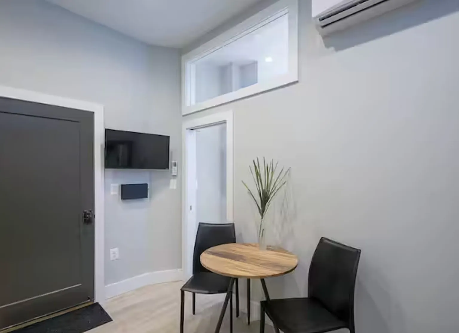 1 bed, 415 sqft, $3,600 — Photo 4