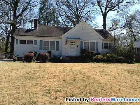 832 Braddock St SW photo 1