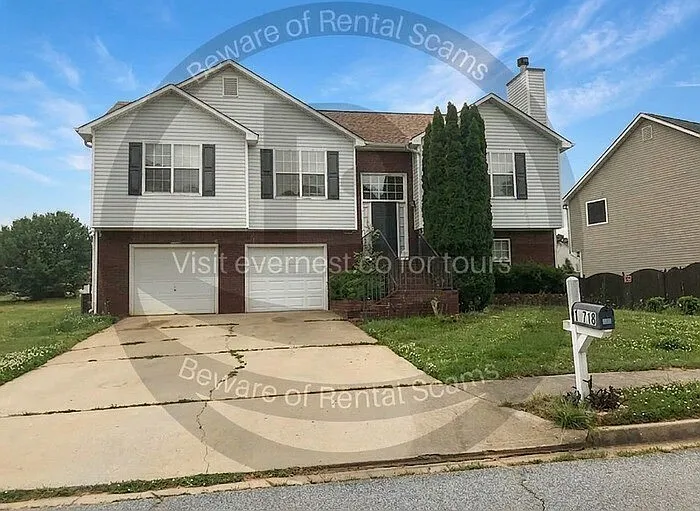 10718 Barberry Dr — Photo 5
