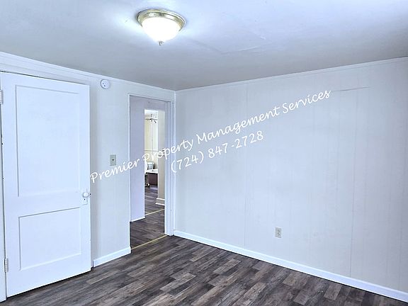 3rd image of 1047 Beckford St #2