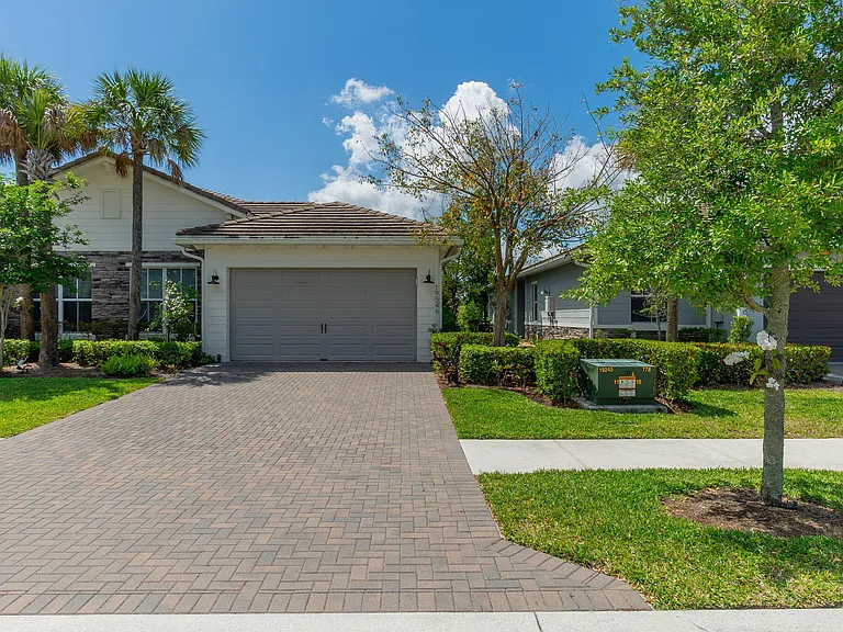 19546 Weathervane Way — Photo 2