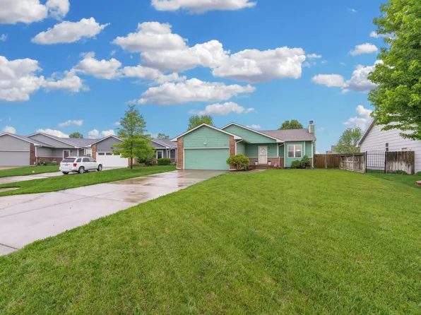 2617 E Old Spring Ct, Derby, KS 67037
