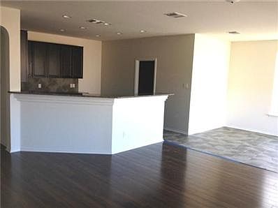 5th image of 1251 Hyde Park Dr