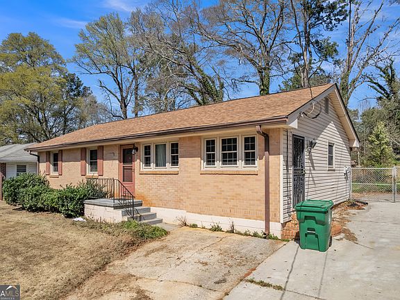 3rd image of 3226 Bobolink Dr