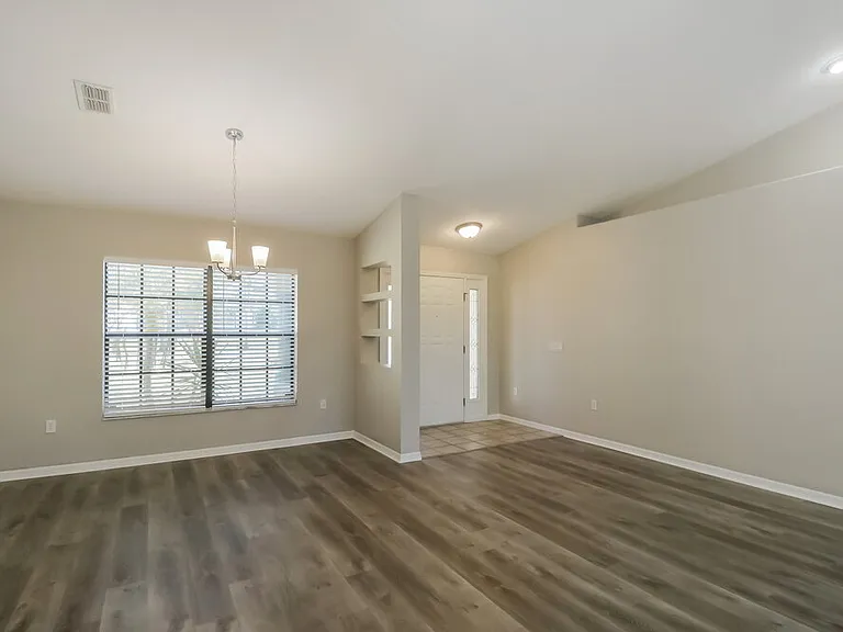 13114 Scottville St — Photo 5