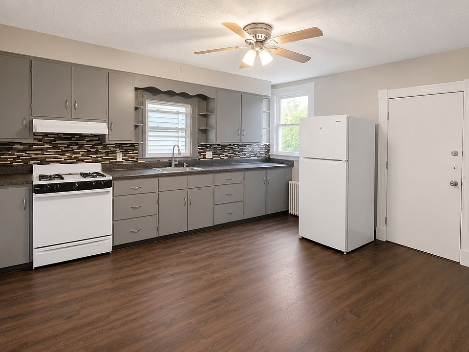 1st image of 19 Elliott St #B