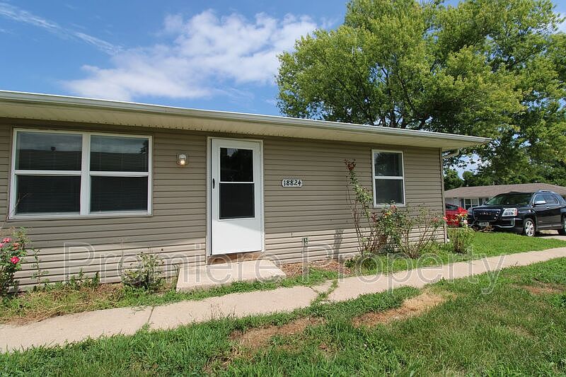 1st image of 18824 E Wigwam Dr