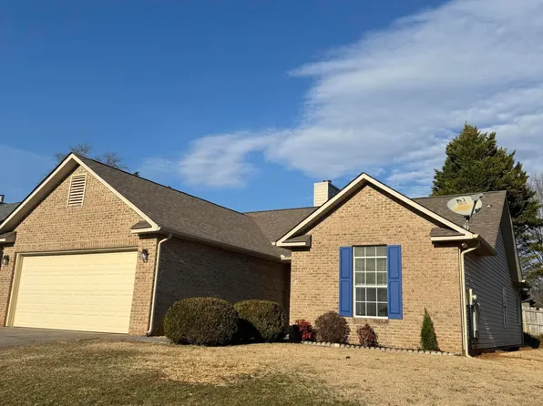 1406 Bens View Ct, Maryville, TN 37803