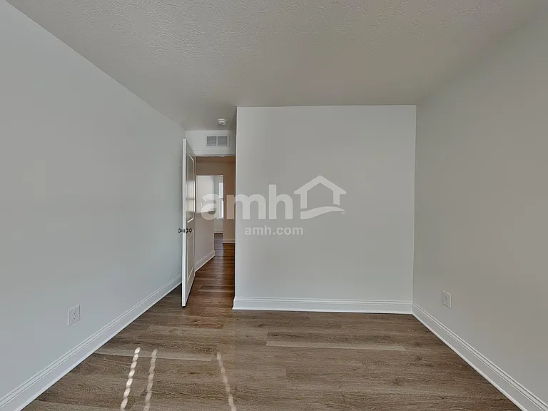 9040 Henley Ave — Photo 12