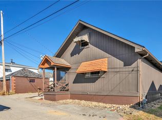 372 1/2 Lincoln Ave, Leechburg, PA 15656