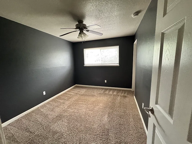3115 W Santa Ana Ave — Photo 18