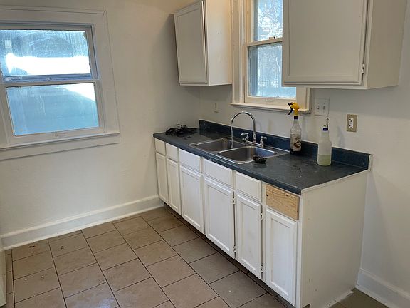 5th image of 6209 Forest Ave