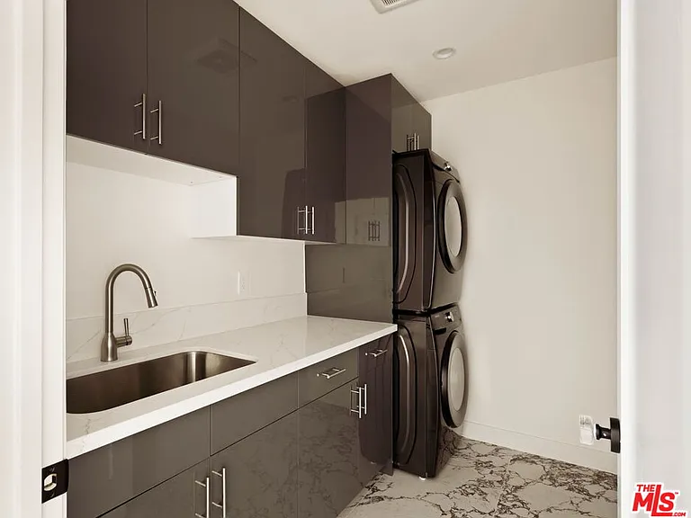 308 S Highland Ave — Photo 51