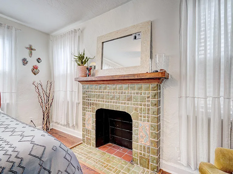308 NW 24th St #B — Photo 6