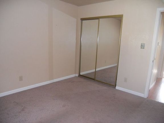 4th image of 4613 Greenholme Dr #1
