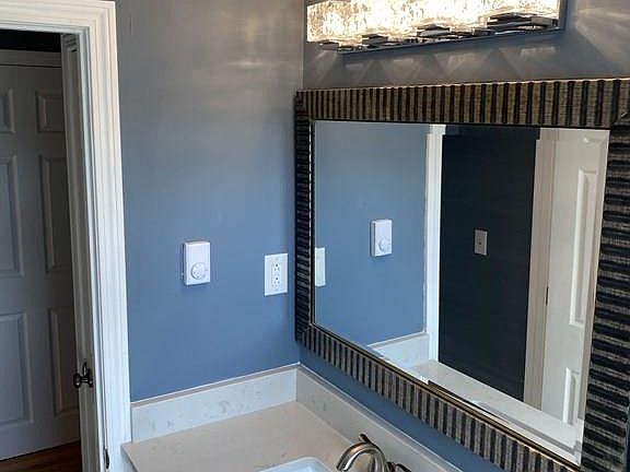 4th image of 101 Highland Ave #0