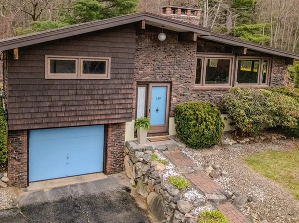 130 Farm St, Wakefield, MA 01880