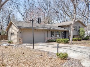 813 9th Ave, Anoka, MN 55303