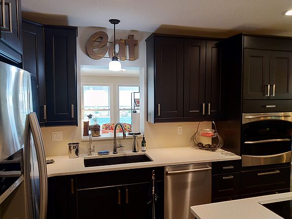 3rd image of 127 Harbor View Ln