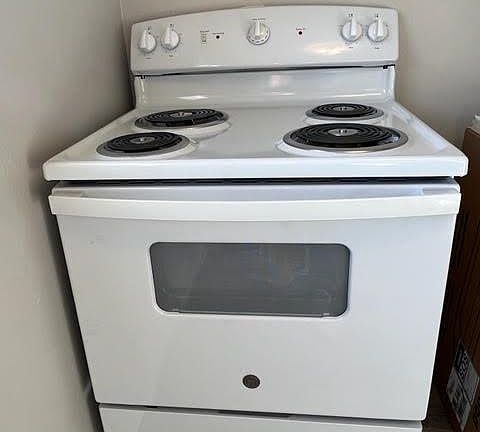 4th image of 562 East Dr #4