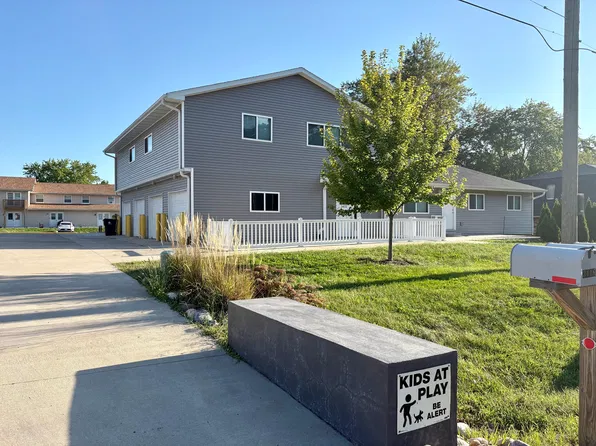 3416-3422 W Richwoods Blvd, Peoria, IL 61604