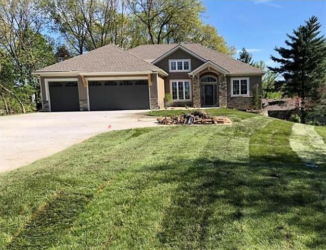 1st image of 4177 Lakeshore Dr