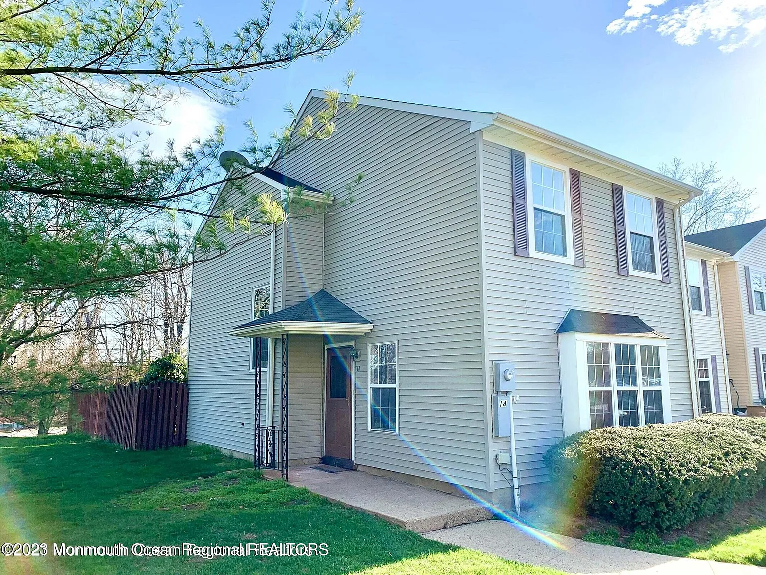 3 bed, 2.5 bath, 1406 sqft, $3,200 — Photo 2