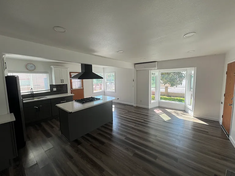 894 Washington Ave #1 — Photo 3