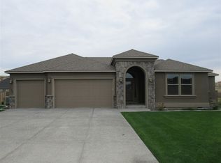 12102 Ladd Ct, Pasco, WA 99301