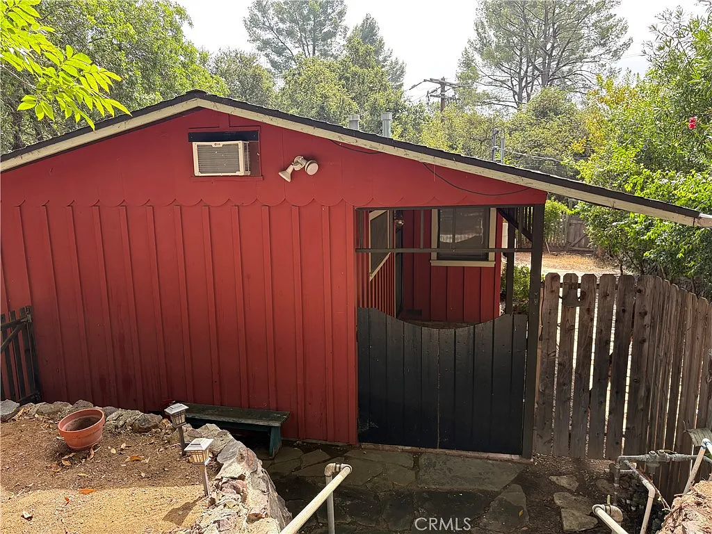2 bed, 520 sqft, $4,500 — Photo 2
