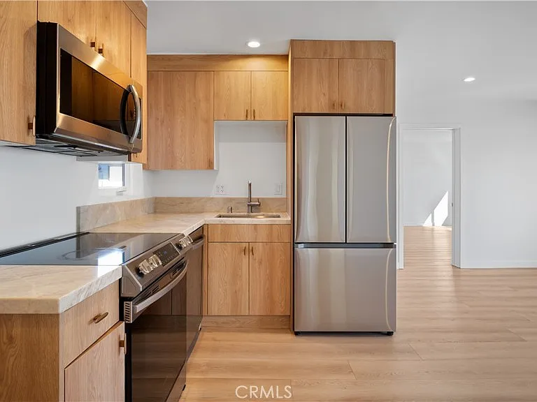 1105 N Coast Hwy — Photo 2