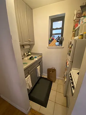 Rented by Bond New York | media 4