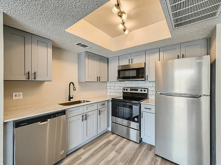 Rise Spring Pointe — Photo 31