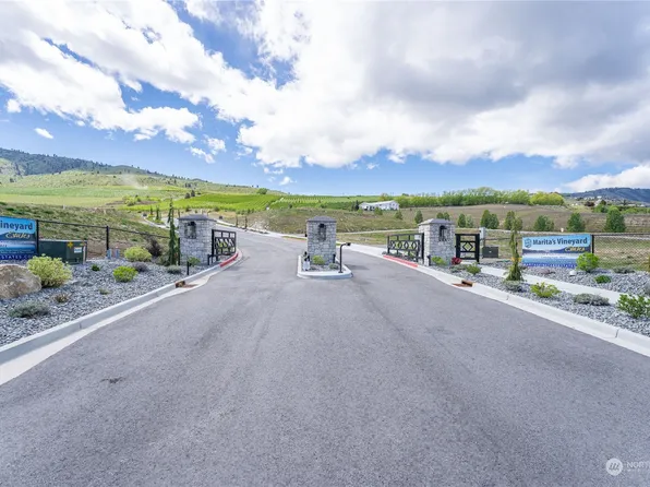 54 Loretta Lane, Chelan, WA 98816