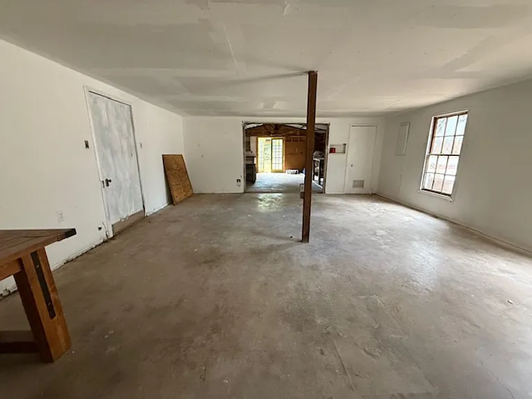 2073 Highland Ave — Photo 24