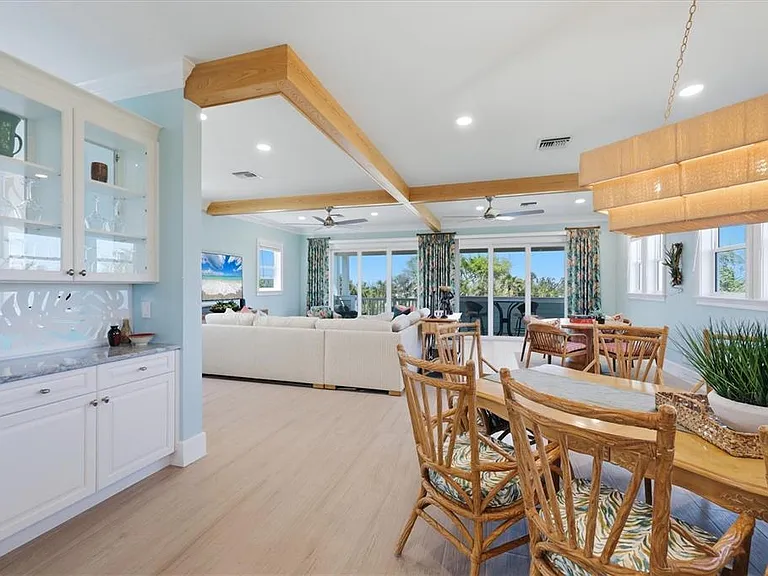 115 Aqua Ln — Photo 14