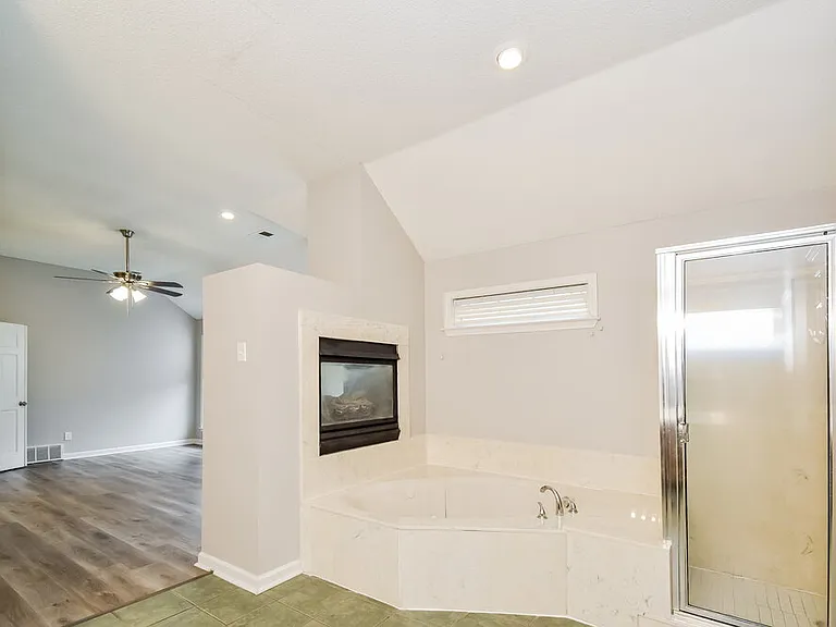 4480 Glenchase Dr — Photo 12