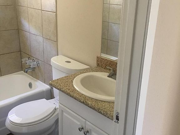 Beautiful bathroom - all new!