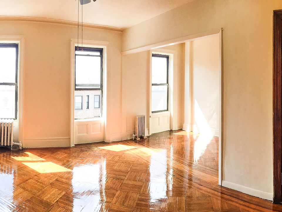 1st image of 626 2nd St APT 8