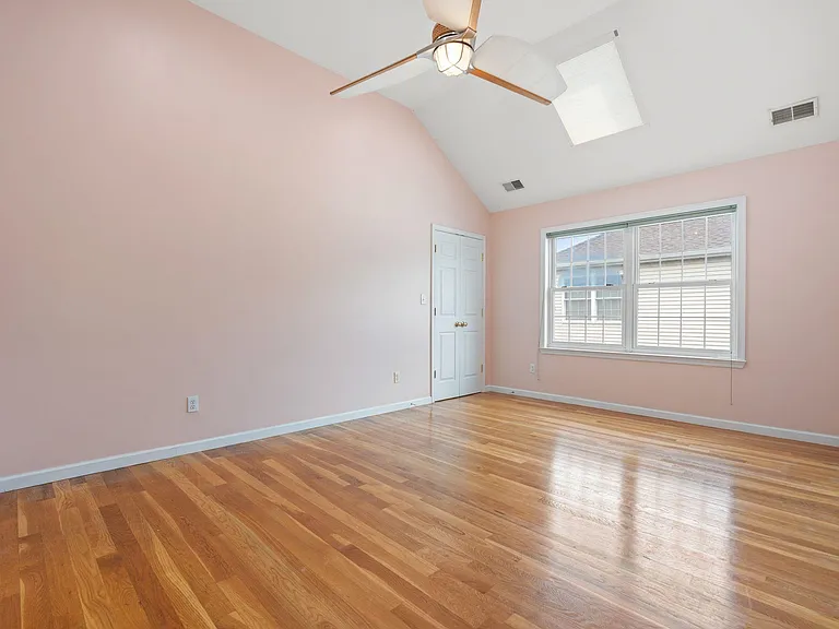13 Humphrey Ave #1 — Photo 22