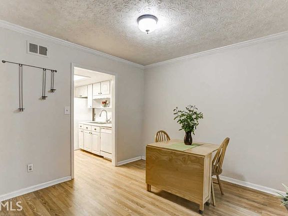 4th image of 2467 Cedar Canyon Ct SE