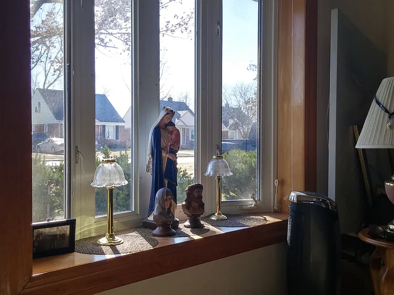 24728 Carlysle St — Photo 9