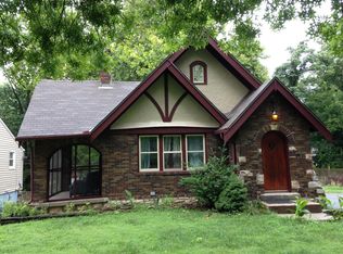 7712 Holmes Rd, Kansas City, MO 64131