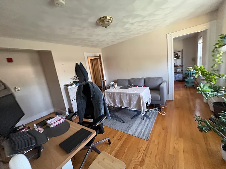 235 Columbia St #4L — Photo 2