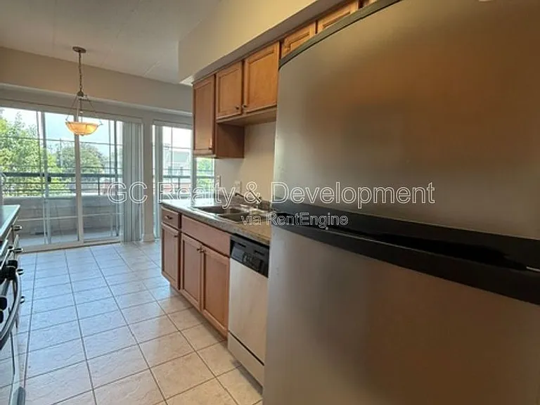 17212 Oak Park Ave #2SE — Photo 6