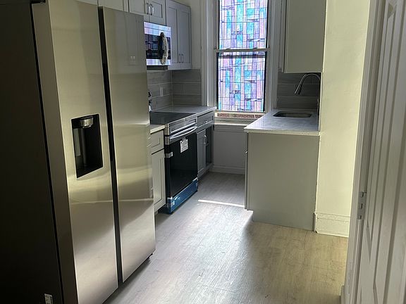 3rd image of 2000 Frankford Ave Floor 2