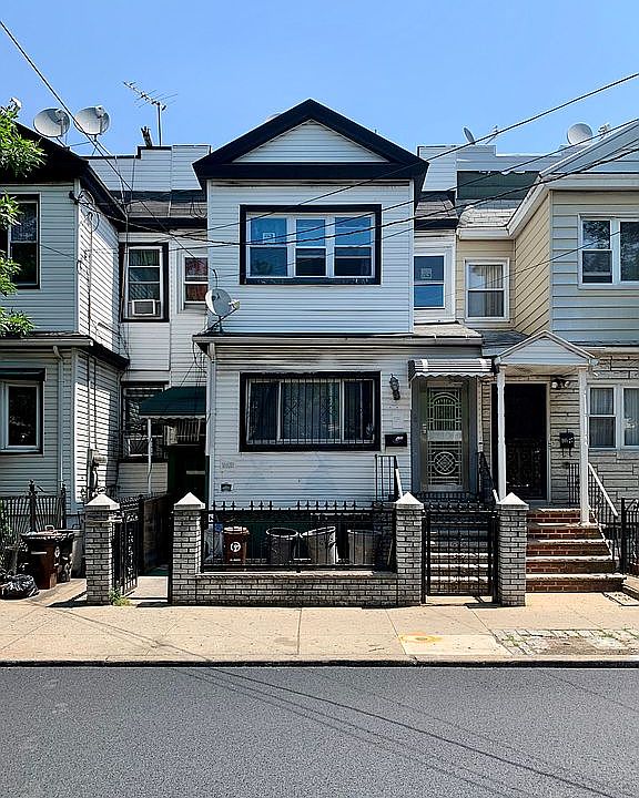 2nd image of 10125 80th St